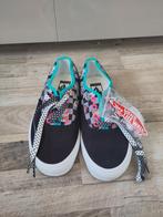 Unieke custom Vans maat 38, Zwart, Nieuw, Ophalen of Verzenden, Sneakers of Gympen