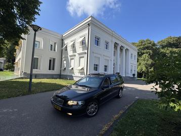 Volvo V70 2.4 D5 AUT, SUPER VAKANTIE-AUTO! LEDER, SCHUIFDAK beschikbaar voor biedingen