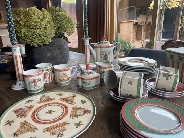 kerstservies, Huis en Inrichting, Keuken | Servies, Zo goed als nieuw, Overige stijlen, Aardewerk, Ophalen