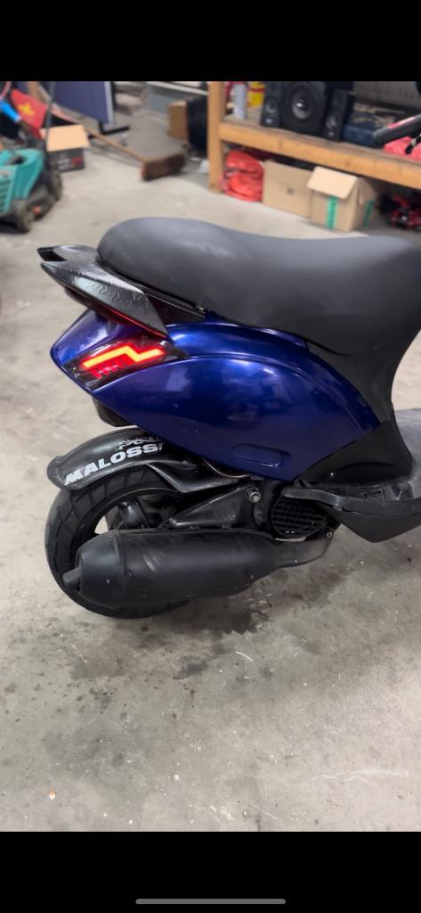 Zip 172cc, Fietsen en Brommers, Scooters | Piaggio, Gebruikt, Zip, Maximaal 45 km/u, Tweetakt, Ophalen