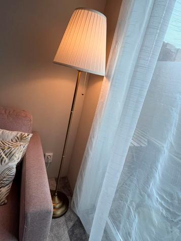 Stylish floor lamp in good condition (Astrid IKEA) /