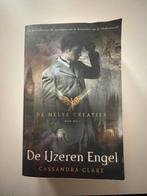 Cassandra Clare - De ijzeren engel, Ophalen of Verzenden, Zo goed als nieuw, Cassandra Clare