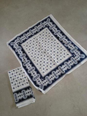 2 nieuwe boerenzakdoeken beschikbaar voor biedingen