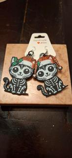 Skull Christmas cat, kat oorbellen halloween en kerst, Ophalen of Verzenden, Nieuw, Zilver, Overige materialen
