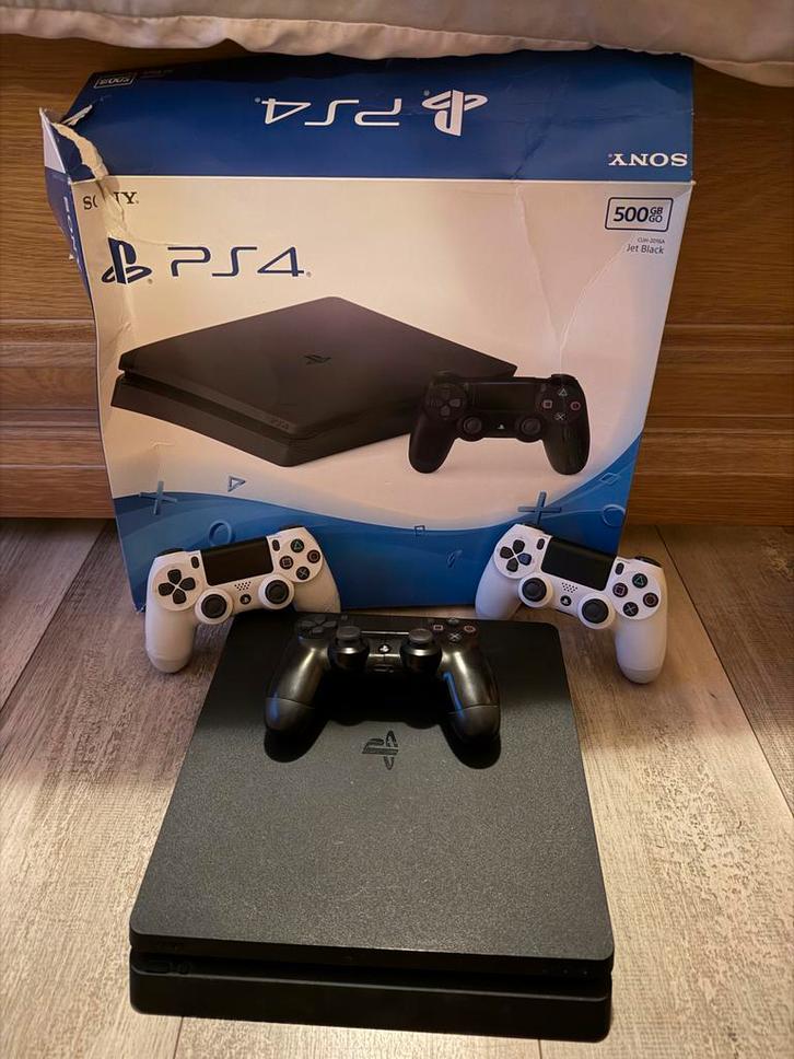 PS4 Slim 1TB SSD + 3 Controllers, Spelcomputers en Games, Spelcomputers | Sony PlayStation 4, Gebruikt, Slim, 1 TB, Met 3 controllers of meer