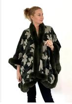 GROTE PONCHO / OMSLAGDOEK MET IMITATIE BONT GROEN CAMOUFLAGE, Kleding | Dames, Ophalen of Verzenden, Zo goed als nieuw, Maat 46/48 (XL) of groter