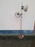 Vintage Vloerlamp met Twee Lampenkappen, Huis en Inrichting, Lampen | Vloerlampen, Retro vintage antiek brocant barok, Ophalen of Verzenden