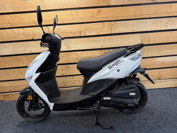 AGM Brash50 (bj 2025), Fietsen en Brommers, Brommers | Overige merken, Nieuw