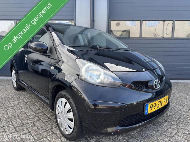 Toyota Aygo 1.0-12V + Navi Uitvoering / 5Drs, Auto's, Toyota, Bedrijf, Te koop, Aygo, ABS, Airbags, Alarm, Centrale vergrendeling