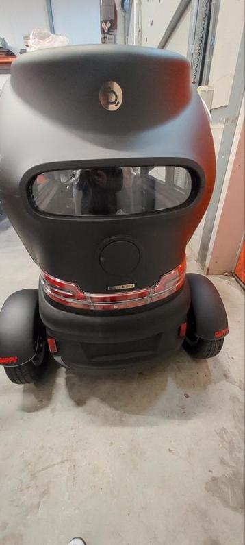Elec. Auto-scooter-fiets in één! Kentekenvrij. Gratis parker beschikbaar voor biedingen