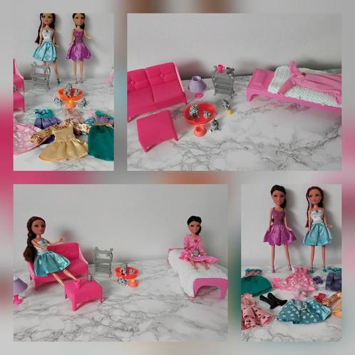 Popjes Bed Woonkamer Kleertjes Poppen Meubeltjes Speelset, Kinderen en Baby's, Speelgoed | Poppenhuizen, Gebruikt, Ophalen of Verzenden