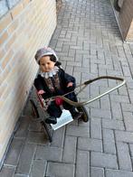 Te koop oude poppenwagen met pop, Ophalen of Verzenden, Gebruikt, Babypop