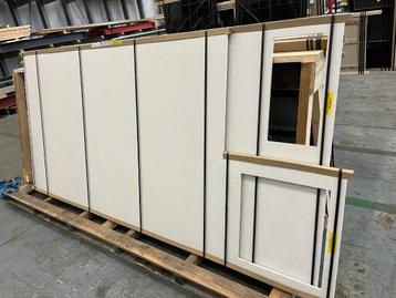 Composiet keukenblad (2 delen) nieuw beschikbaar voor biedingen