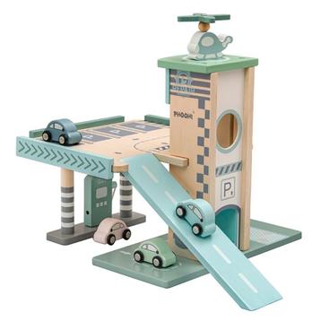 Houten garage met helicopter platform beschikbaar voor biedingen