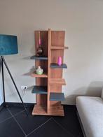 Stoere vakkenkast / boekenkast van Kikar-hout, Ophalen, Gebruikt