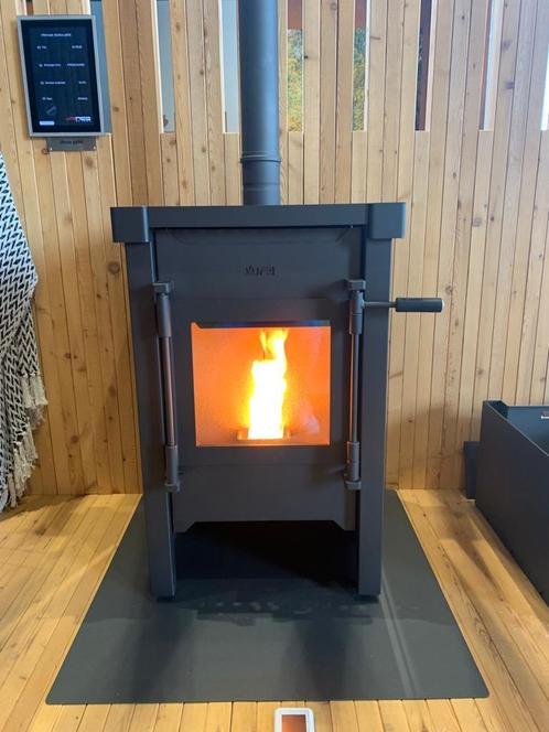 JAcobus pelletkachel showroommodel, Huis en Inrichting, Kachels, Zo goed als nieuw, Vrijstaand, Pelletkachel, Overige brandstoffen