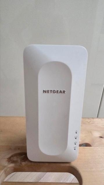 Netgear EAX15 mesh extender beschikbaar voor biedingen