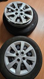 Kia Rio 2014 - Stalen velgen met zomerbanden 15 inch, Ophalen, Gebruikt, 15 inch, Banden en Velgen