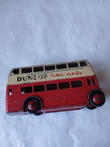 Dubbeldekker bus.  "Dunlop". Dinky toys 290 beschikbaar voor biedingen