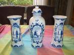 3 Delfts Blauwe  Vazen 1 vaas met molen en 2 vazen Zeilboot, Antiek en Kunst, Ophalen of Verzenden