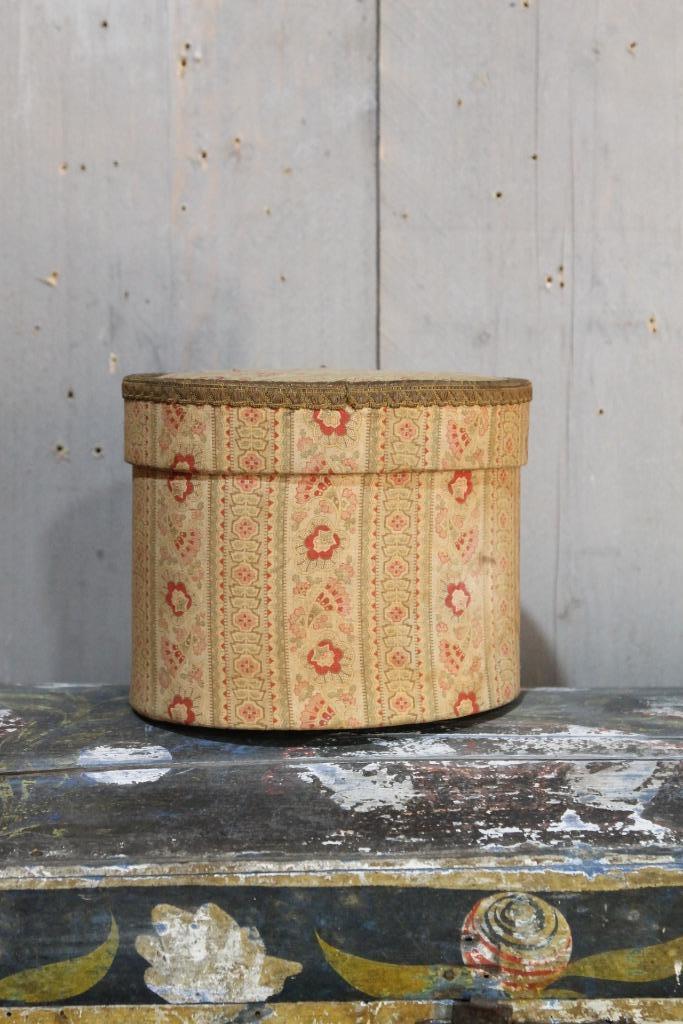 Ovaal stoffen doosje, Antiek en Kunst, Curiosa en Brocante, Ophalen of Verzenden