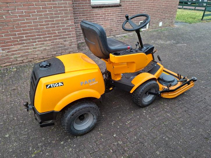 Stiga Park Frontmaaier Hydrostaat 2-cilinder, Tuin en Terras, Grasmaaiers, Gebruikt, 50 cm of meer, Elektrische starter, Mulchfunctie