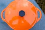 COUSANCES LE CREUSET gietijzer pan rond 24 cm oranje (G118), Keramische plaat, Koekenpan of Braadpan, Gebruikt, Ophalen of Verzenden