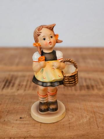 Goebel Hummel Meisje met Mand #98/0 - Nieuwstaat beschikbaar voor biedingen