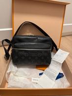 Louis Vuitton Outdoor Messenger tas - Monogram Eclipse, Overige merken, Zwart, Ophalen of Verzenden, Zo goed als nieuw