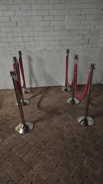 Rode loper palen afzetpalen met koorden - 6 stuks beschikbaar voor biedingen