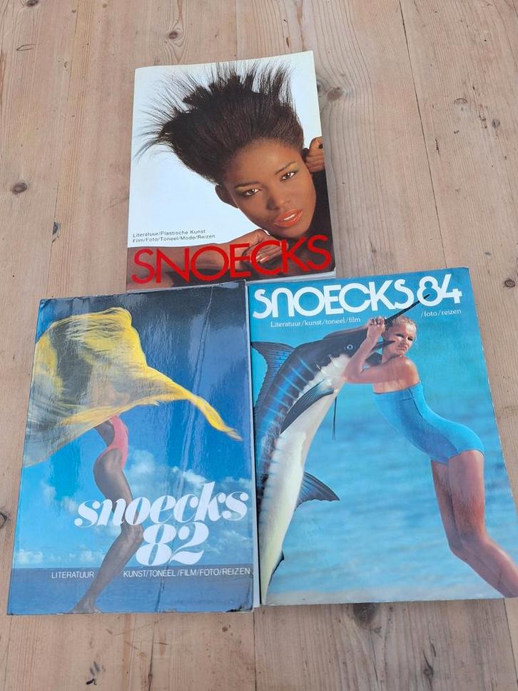 2 Snoecks boeken 1982,1984,1986(= verkocht)., Boeken, Tijdschriften en Kranten, Gelezen, Overige typen, Ophalen of Verzenden