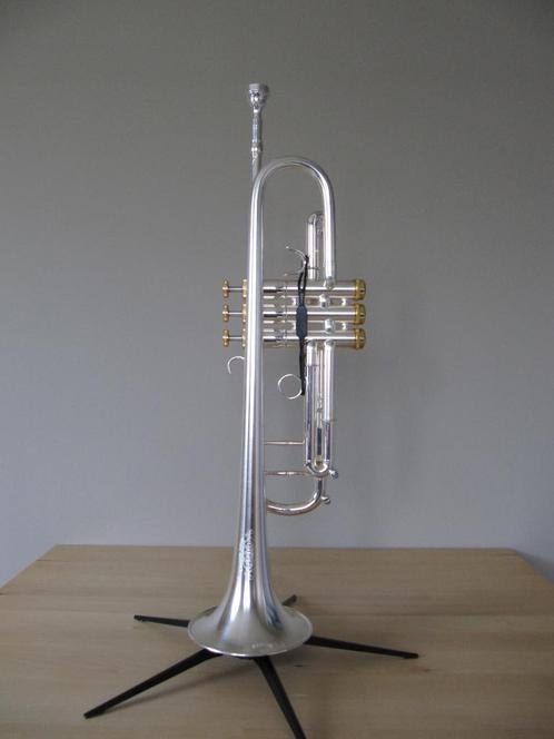 Adams A7 Custom, Muziek en Instrumenten, Blaasinstrumenten | Trompetten, Zo goed als nieuw, Bes-trompet, Met koffer, Ophalen
