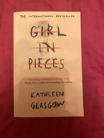 Girl in Pieces - Engelstalig beschikbaar voor biedingen