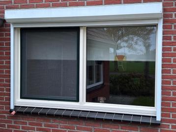 12 zeer goed onderhouden Weru en Schüco kunststof kozijnen beschikbaar voor biedingen