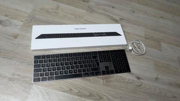 Apple Magic Keyboard space grey met numerieke toetsen beschikbaar voor biedingen