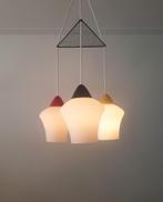 Vintage jaren '50 hanglamp in opaline glas en metaal, Gebruikt, Ophalen of Verzenden, Glas, Nvt