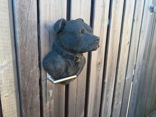 Stoer hondenhoofd (kunststof) leuk voor ad muur of schutting, Tuin en Terras, Tuinbeelden, Kunststof, Ophalen