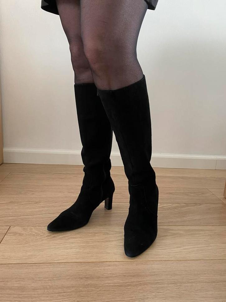 Prachtige hoge zwarte suede laarzen ned.merk Dungelmann, Kleding | Dames, Schoenen, Zo goed als nieuw, Ophalen of Verzenden