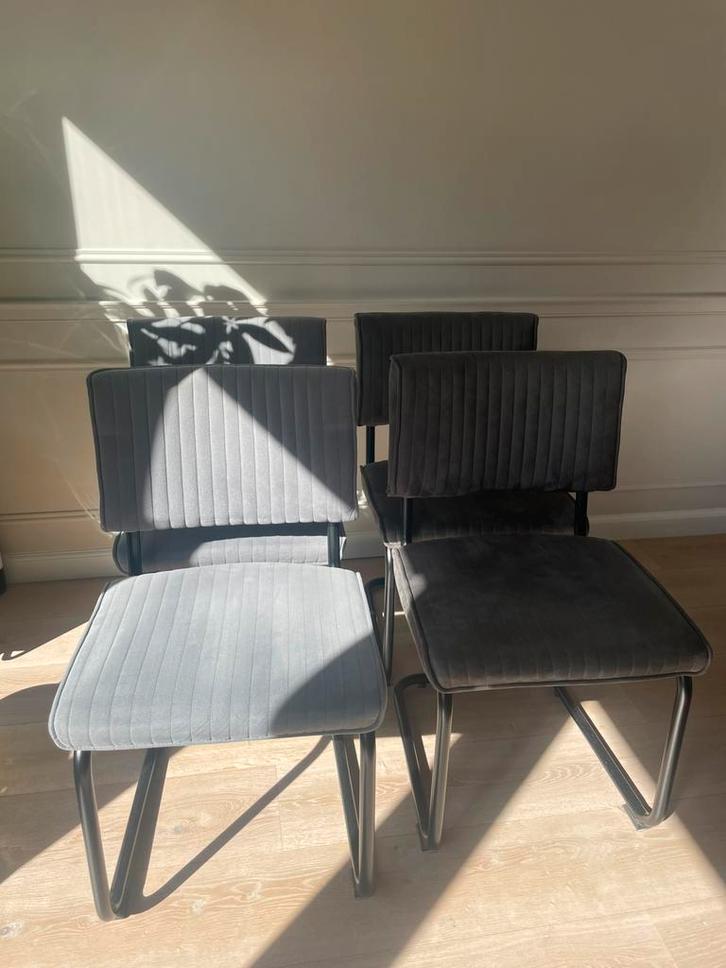 Moderne, grijze eetkamerstoelen (4 stks.), Huis en Inrichting, Stoelen, Gebruikt, Vier, Stof, Grijs, Ophalen