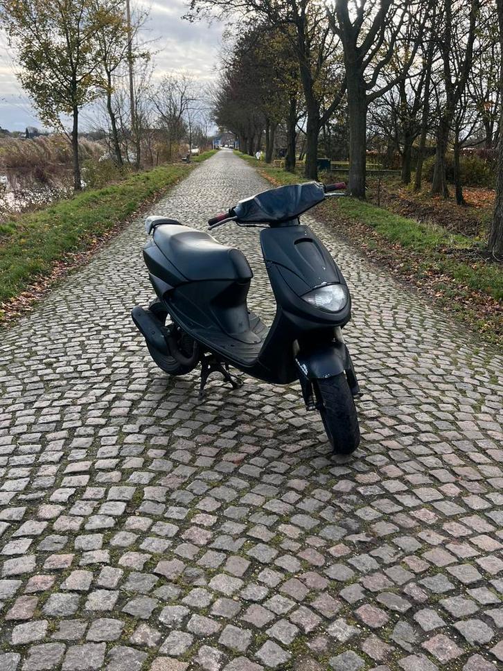 Peugeot vivacity 70cc, Fietsen en Brommers, Snorfietsen en Snorscooters, Gebruikt, Peugeot, Tweetakt, Ophalen