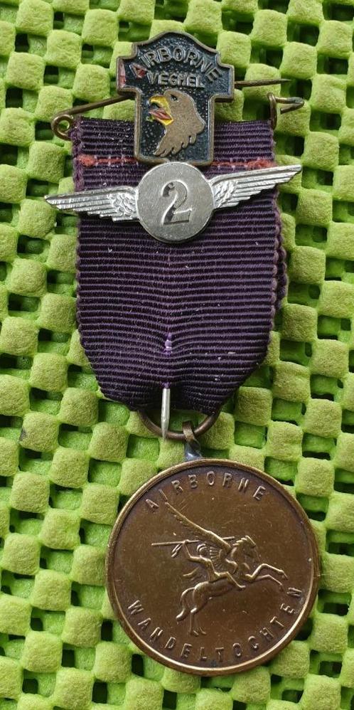 Medaille :  Airborne Renkum wandelpenning +2 , pin, Postzegels en Munten, Penningen en Medailles, Overige materialen, Nederland