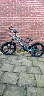Zeer mooie kinder fiets met schijfremmen 6 tot 9 jaar, Fietsen en Brommers, Fietsen | Jongens, Ophalen, Zo goed als nieuw