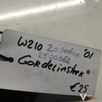 Mercedes W210 2001  sedan   2500062  Gordel insteek achter m