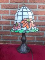 bijzondere klokvormige TIFFANY lamp met bloemdecor, Huis en Inrichting, Lampen | Tafellampen, Ophalen of Verzenden, Zo goed als nieuw