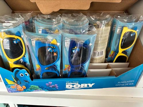 Partij finding dory kinderzonnebrillen 26 stuks, Sieraden, Tassen en Uiterlijk, Horloges | Kinderen, Nieuw, Jongen of Meisje, Ophalen of Verzenden