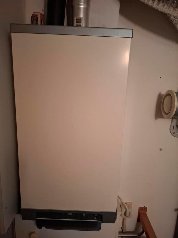 Intergas CV Ketel Combi Compact - 
2009 voor onderdelen, Doe-het-zelf en Verbouw, Verwarming en Radiatoren, Gebruikt, Cv-ketel of Combi-ketel