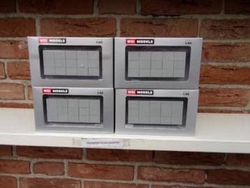 WSI  Rooie  en  Witte  stenen  en  classic  Stenen. beschikbaar voor biedingen
