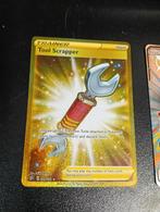 Tool Scrapper - Gouden Trainer Kaart, Ophalen of Verzenden, Zo goed als nieuw, Losse kaart, Foil