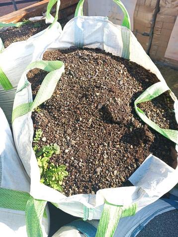 Daktuin substraat beschikbaar voor biedingen