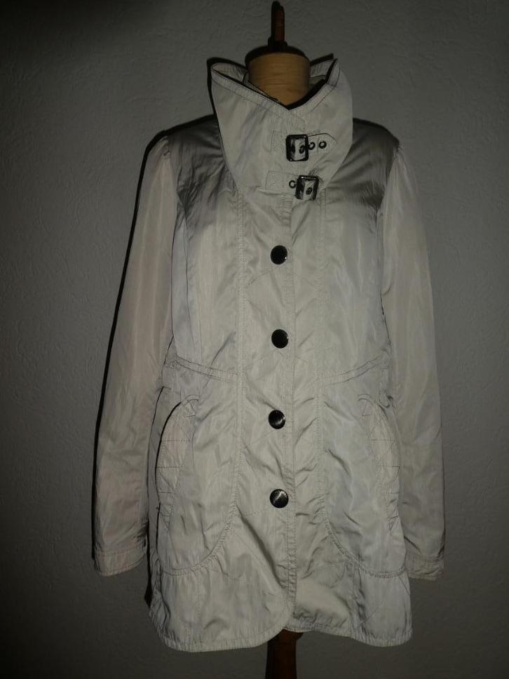 Creenstone tussen jas maat 44 lichtbeige halflang ZGAN, Kleding | Dames, Jassen | Winter, Zo goed als nieuw, Maat 42/44 (L), Verzenden